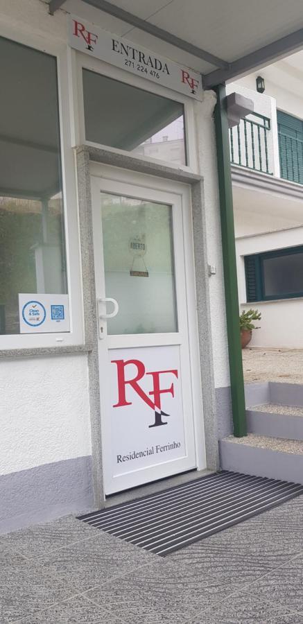 Ferrinho Hotell Guarda Eksteriør bilde