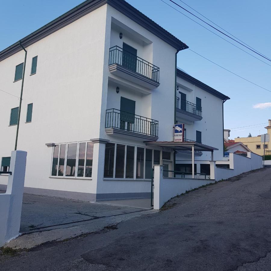 Ferrinho Hotell Guarda Eksteriør bilde